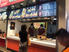 -八一路好吃街(雨田商务大厦店)