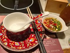 -尚尚仙·酸汤猪手·猪肚鸡火锅(华联万柳购物中心店)