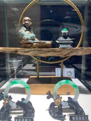 -北京七彩云南翡翠珠宝旗舰店(月坛店)