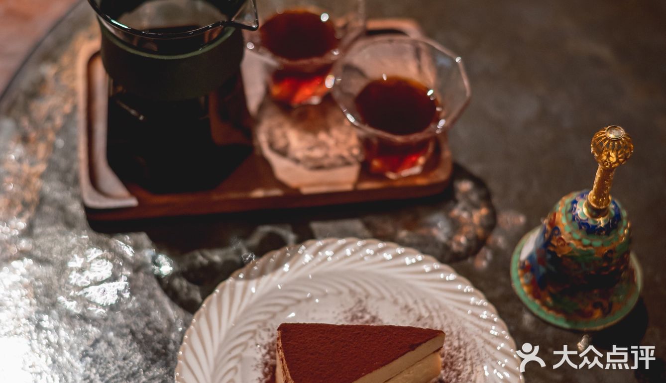 中古欧式cafe，路过一眼爱上，黑胶唱片慢生活🎵