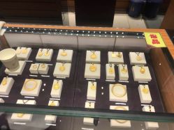 -周大福 CHOW TAI FOOK(新世界百货崇文店)