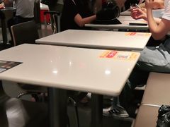 -麦当劳(汉口火车站候车室店)