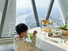 -广州塔卢特斯法国旋转餐厅