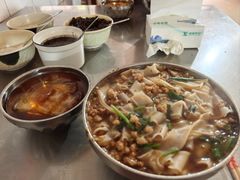 -正宗杨记普洱酸醋米线(总店)