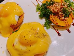 菠菜三文鱼班尼迪克蛋-卡朋厨房(289艺术园区店)