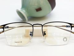 -潘多拉眼镜·蔡司依视路明月(潘家园店)