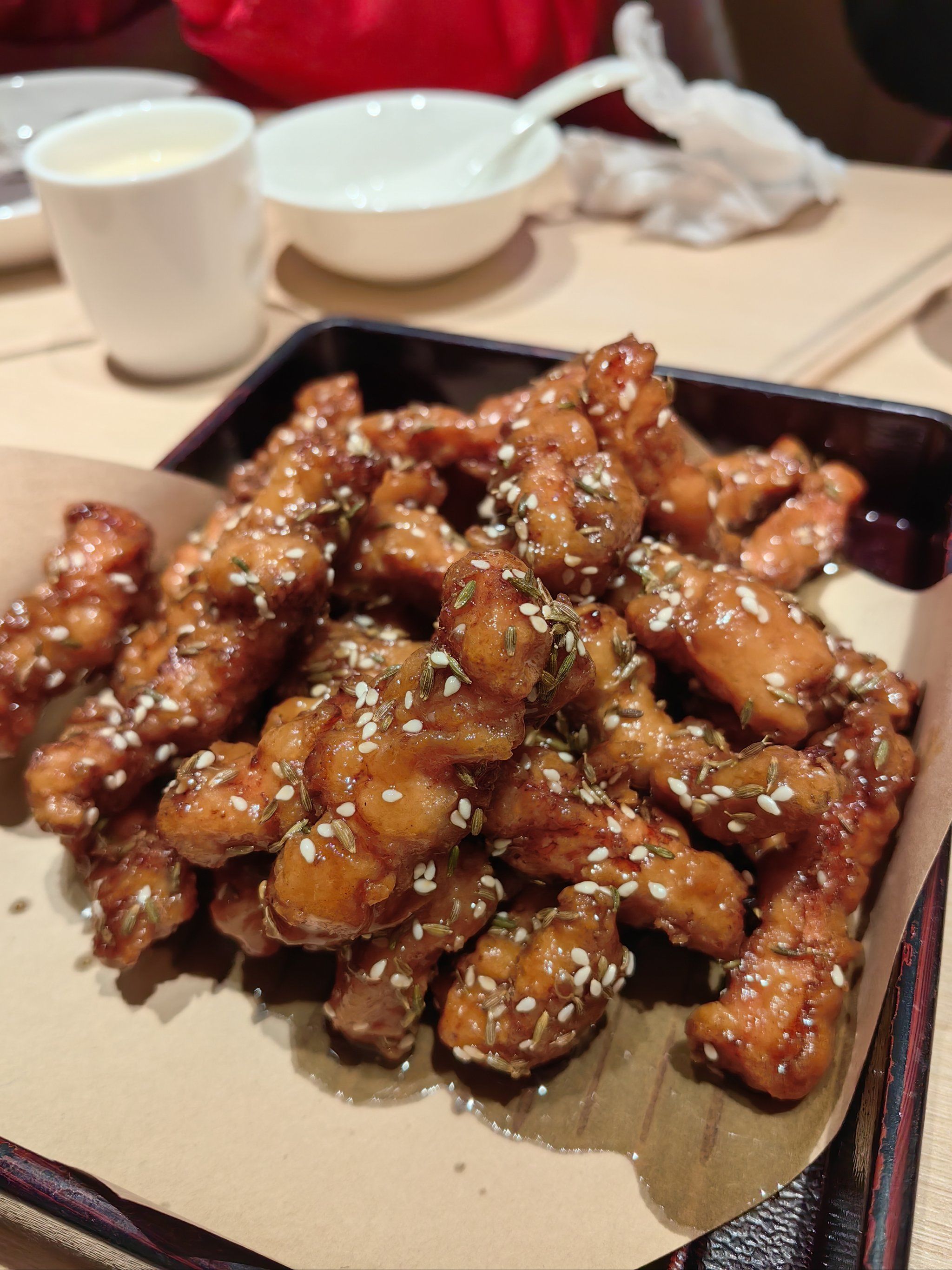 菜
#九转小磨
乐松的九转小磨中午人还挺多,他家的滋味肉是特色