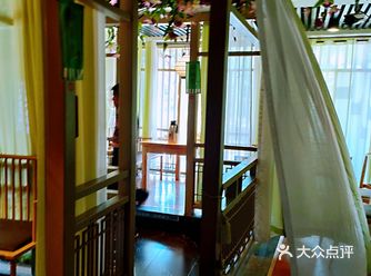 南京太阳宫这家《寻花四季》餐厅，以前没发现