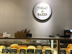 面包甜点陈列柜-WHEAT&BAKER-麥(凯德来福士店)