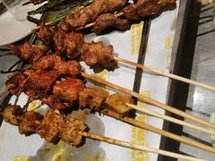 -威记烧嘢·南宁烧烤·超级生牛(绿地店)