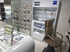 -诺柯视眼镜-蔡司依视路官方工厂店(淞南一店)
