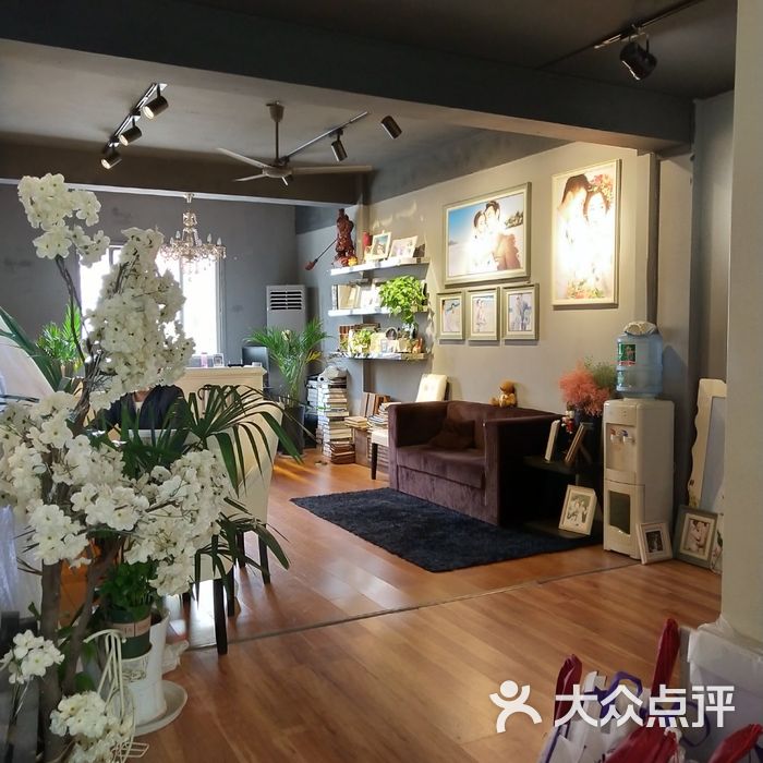 觉嘉高端写真馆