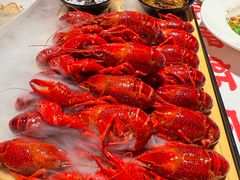 -肥肥虾庄·金牌油焖大虾(汉街SKP店)