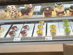 -花花卷卷·鲜食蛋糕(静安久光百货店)