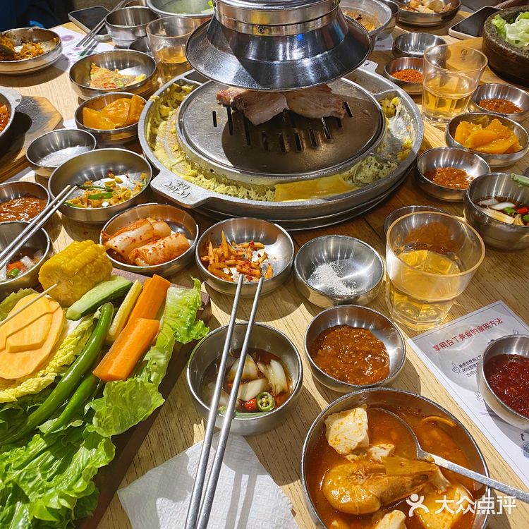 滋滋滋～打卡正宗韩料姜虎东烤肉