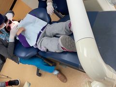 -瑞尔齿科(上海长风大悦城店)