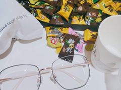 -宏宇眼镜蔡司依视路折扣店(兆佳眼镜城店)