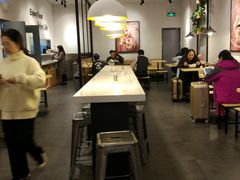 大堂-吉祥馄饨(虹桥火车站店)