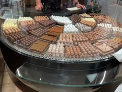 -Laderach 莱德拉(上海环贸iapm店)