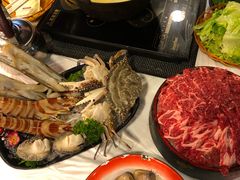 -鲜入围煮花胶鸡海鲜火锅