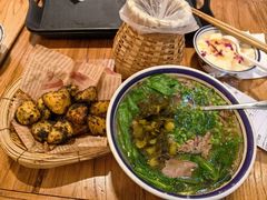 -云阿蛮云南生烫牛肉米线(奉贤路店)