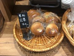-沁屋面包店(人民东路店)