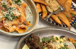 Handmade Crispy Chickpea Hummus