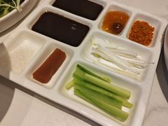 -玖儿小桃红·东北菜·春饼烤鸭(南阳湖街店)