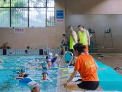-健龙森俱乐部·游泳·健身·羽毛球综合体育馆