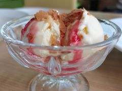 薄脆树莓果酱冰激凌-萨莉亚意式餐厅(上下九店)