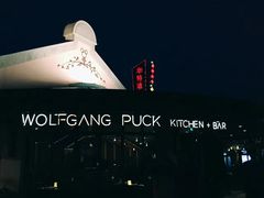 -WOLFGANG PUCK KITCHEN & BAR(迪士尼小镇店)