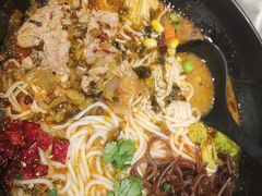 酸汤肥牛过桥米线-云味馆过桥米线(皇庭广场店)