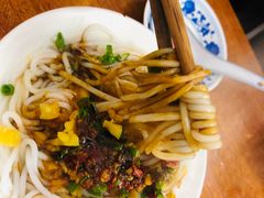 -老字号眼镜子煎包汤包店