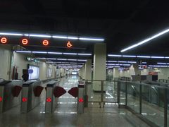 -人民广场(地铁站)