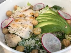 牛油果烧鸡沙拉-农畉LONFOOD(福田星河COCOPark店)