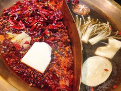 -沸炉重庆老火锅(军事博物馆店)