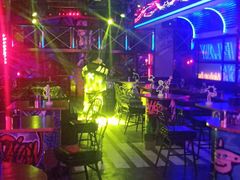 -UP嘻哈酒吧(粉巢店)