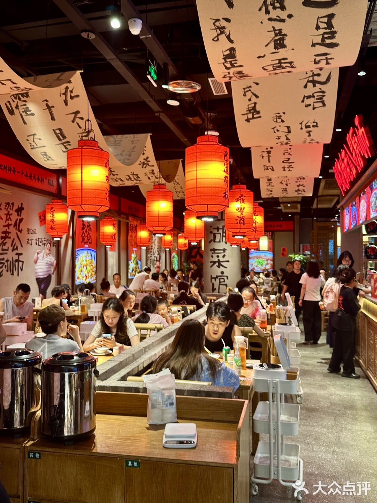 听句劝吧，成都本地人爱吃的江湖菜在这里