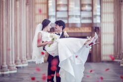 欧美时尚-巴黎婚纱摄影工作室