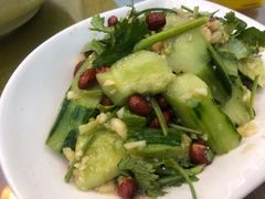 拍黄瓜-煲德鲜·肉蟹煲·香辣锅·小龙虾