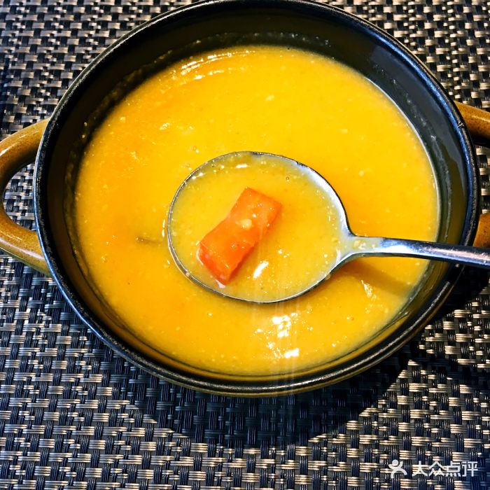 象拔蚌海鲜浓汤