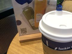 香草拿铁-luckincoffee瑞幸咖啡(香港名店街店)