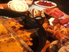 -岗上渣渣老火锅(两路口店)