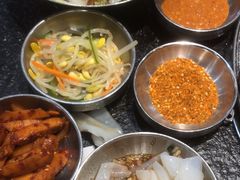-GOGIYA·咕叽吖韩国传统烤肉店(东方新天地店)