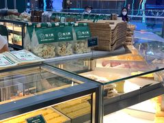 面包甜点陈列柜-酥大興·新国潮糕点配茶饮(龙岗万达黑金店)