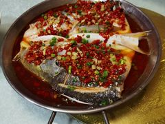 胡氏特色鱼头-独一佳老胡湘菜馆(矿山路店)