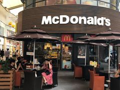 门面-麦当劳(番禺易发商业街店)