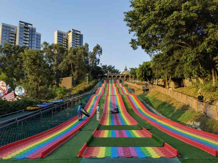 地址东莞市凤岗镇龙凤山庄直接导航龙凤山庄影视城就可以啦门票是建议