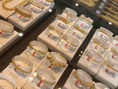 -华夏典当行(龙德广场店)