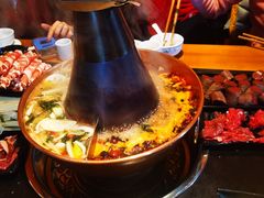 -果松木炭酸菜铜火锅·外婆参鸡汤